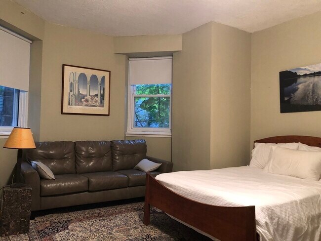 318 Tappan St in Brookline, MA - Building Photo - Building Photo
