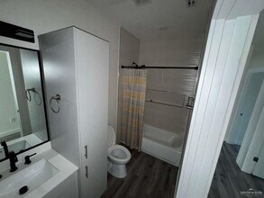 7 E Iris Ave in McAllen, TX - Building Photo - Building Photo