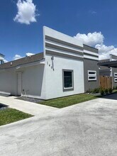 1406 W Heritage Dr, Unit 3 in Pharr, TX - Building Photo - Building Photo