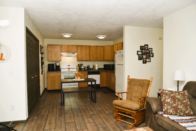 3360 Patti Dr, Unit 3360 in Plover, WI - Foto de edificio - Building Photo