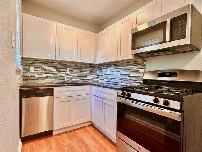 property at 204 E 30th St