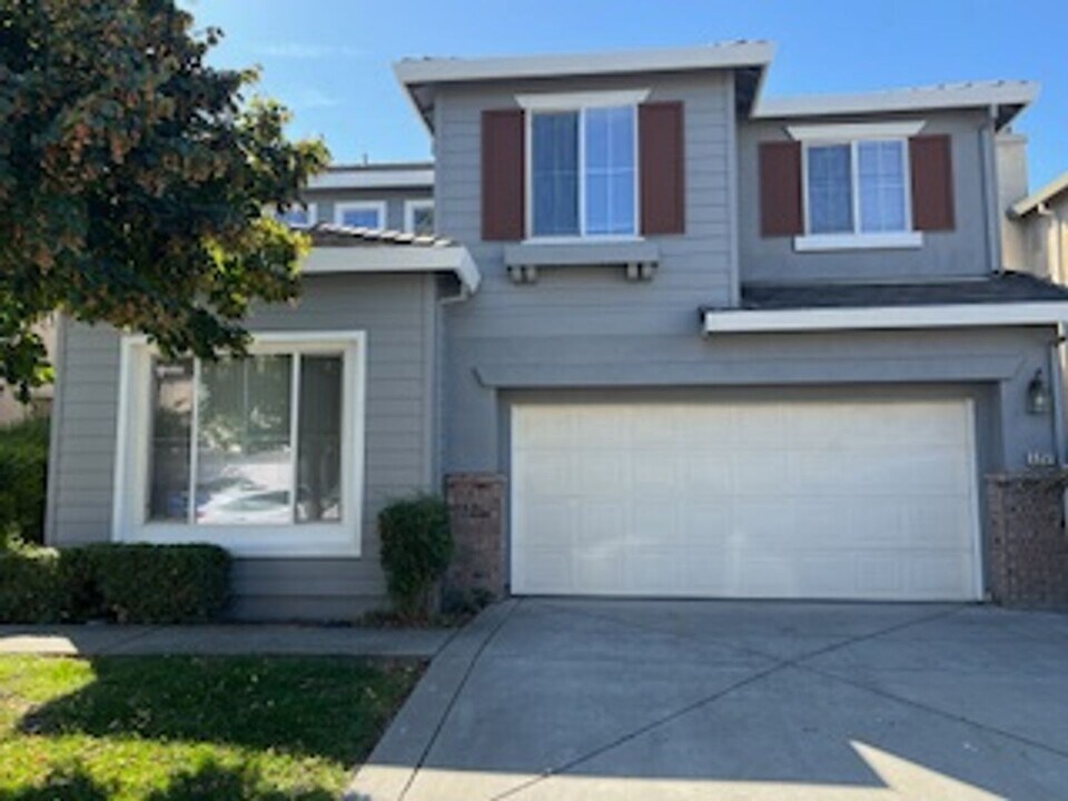 5351 Nickman Way in Sacramento, CA - Building Photo