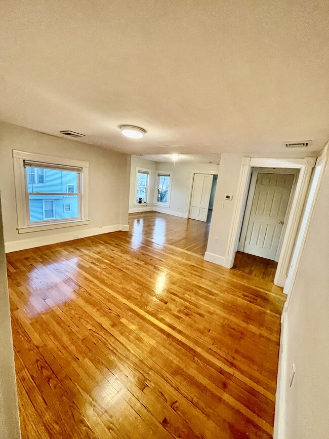 91 Orange St in Westfield, MA - Building Photo - Building Photo