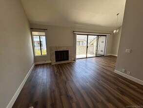 532 1/2 Via De La Valle in Del Mar, CA - Building Photo - Building Photo
