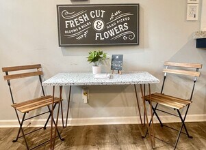 285 Whitaker Cir NW in Atlanta, GA - Foto de edificio - Building Photo