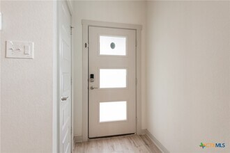 124 Fairfax Ave in San Marcos, TX - Building Photo - Building Photo