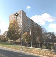 Hershey Plaza Apartments in Hershey, PA - Foto de edificio - Building Photo