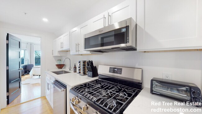 property at 659 South St