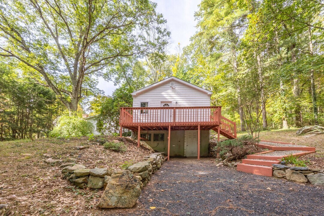 20 Puddin Ln in Mansfield, CT - Building Photo