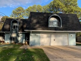 10025 Nadina Dr SE in Huntsville, AL - Building Photo