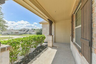 1704 Wandering Hls Rd in Conroe, TX - Building Photo - Building Photo