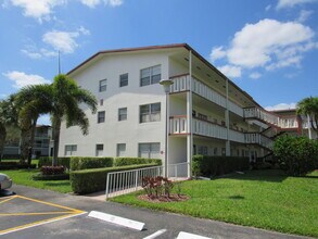 310 Brighton H in Boca Raton, FL - Building Photo - Building Photo