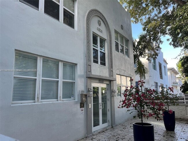 property at 1550 Drexel Ave
