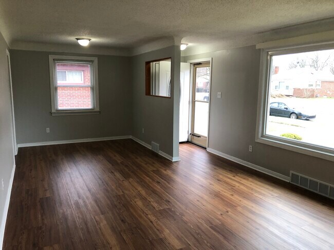14155 Brady in Redford, MI - Foto de edificio - Building Photo