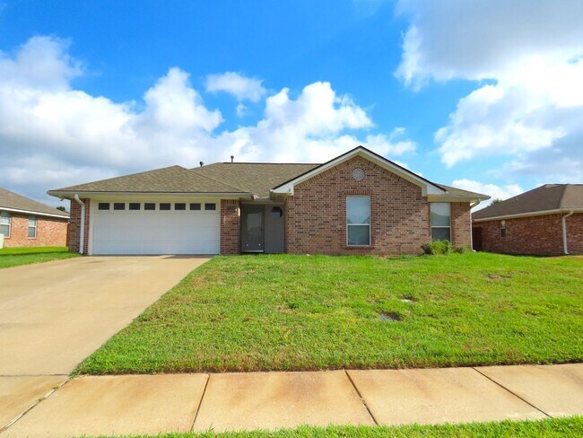 11278 Twin Spires Dr in Flint, TX - Building Photo - Building Photo