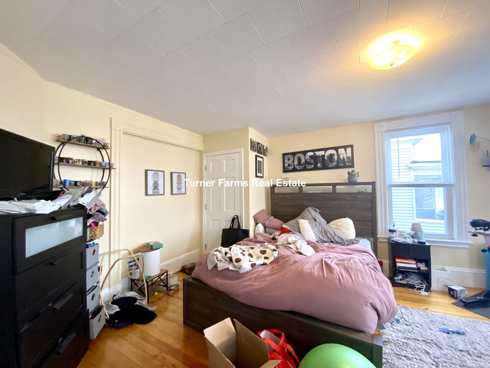 35 Hancock St, Unit 3 in Somerville, MA - Foto de edificio