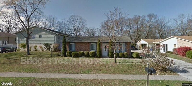 3553 Golden Meadows Ct in Dayton, OH - Building Photo