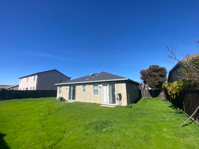 3338 Megan Way in Live Oak, CA - Building Photo