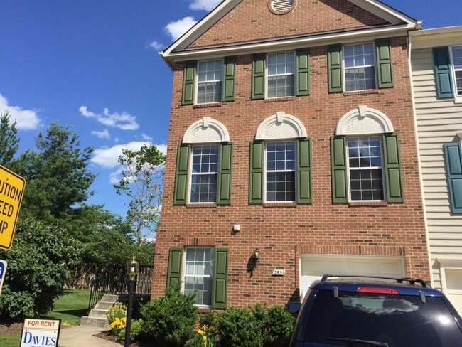 2531 James Maury Dr in Herndon, VA - Building Photo - Building Photo