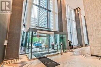65-PH65 St Mary St in Toronto, ON - Building Photo - Building Photo
