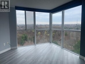 7 Concorde Pl in Toronto, ON - Building Photo - Building Photo