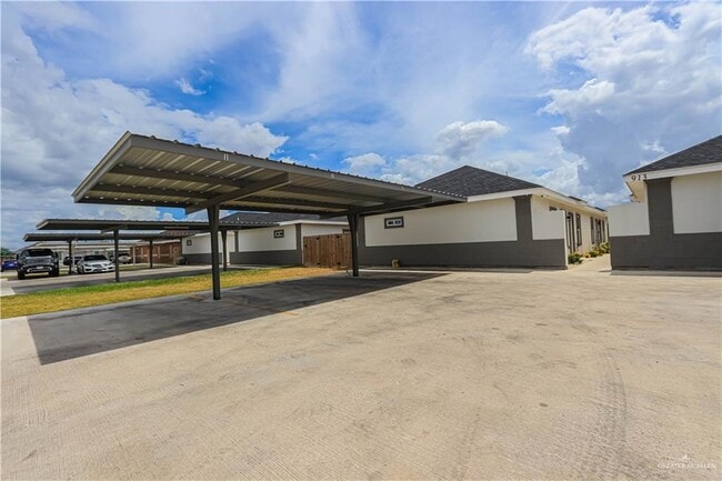 24 W Sunset Valley St