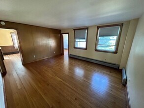 52 Railroad Ave in Norwood, MA - Building Photo - Building Photo