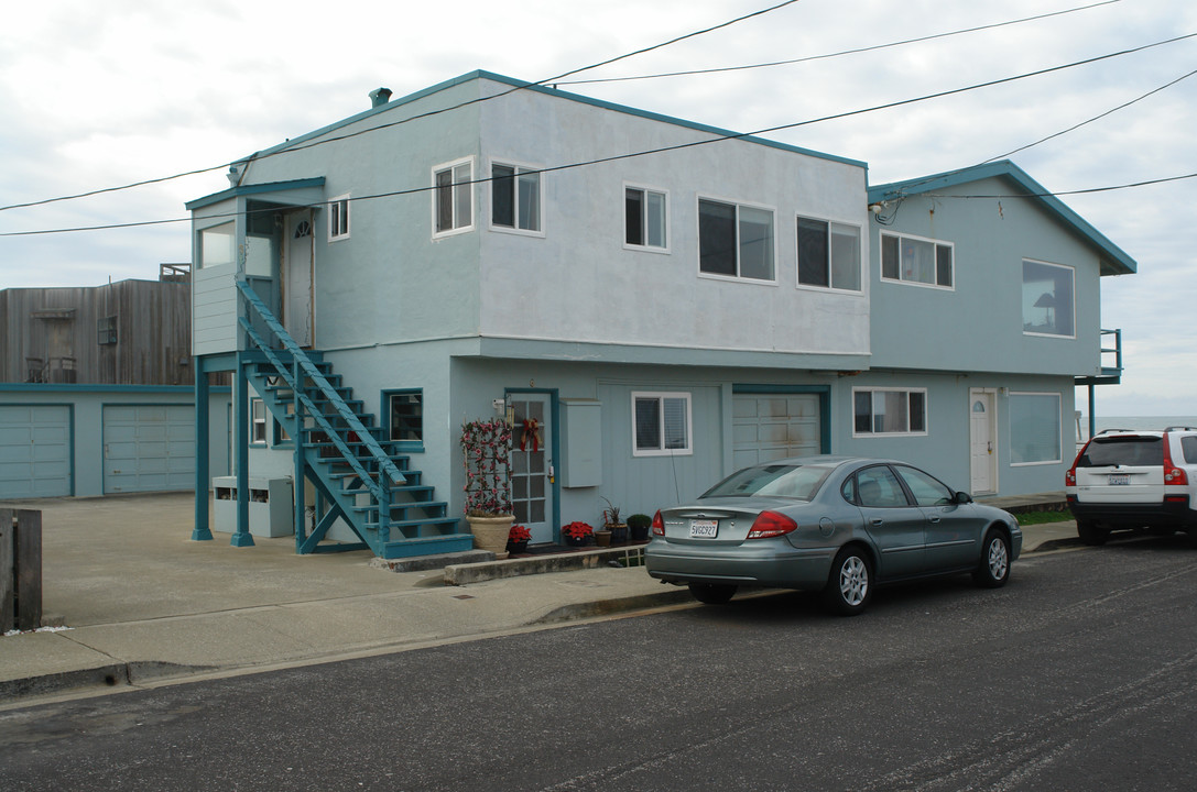 2-6 Santa Maria Ave in Pacifica, CA - Building Photo