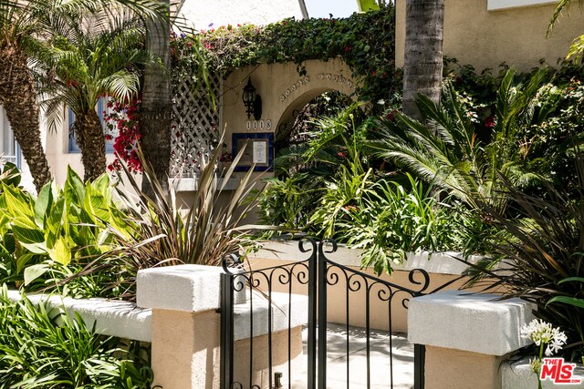 1118 Cardiff Ave-Unit -1 in Los Angeles, CA - Foto de edificio - Building Photo