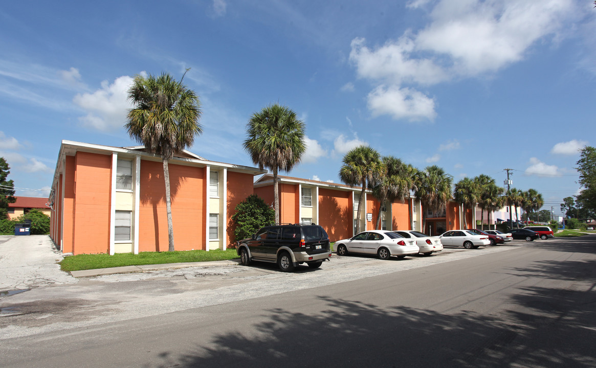 Tara House in Tampa, FL - Building Photo