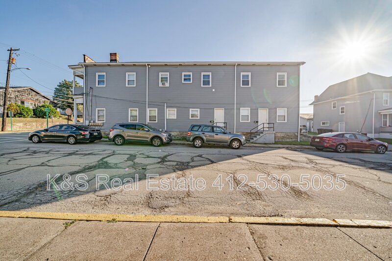 507 Short St in Belle Vernon, PA - Building Photo