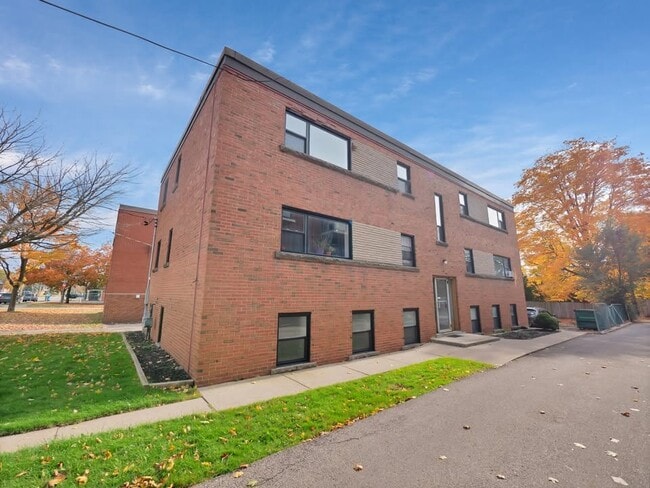 property at 1218 Fennell Ave E