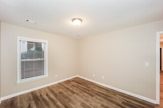 7409 Gossamer St in Union City, GA - Building Photo - Building Photo