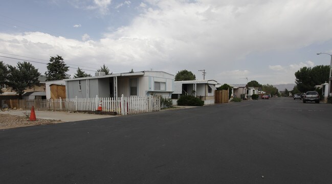 Grandview Mobile Manor in Hesperia, CA - Building Photo - Building Photo