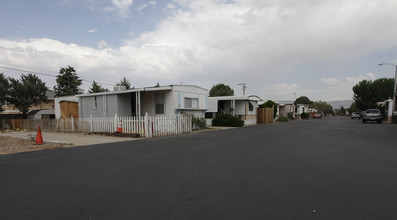 Grandview Mobile Manor in Hesperia, CA - Foto de edificio - Building Photo