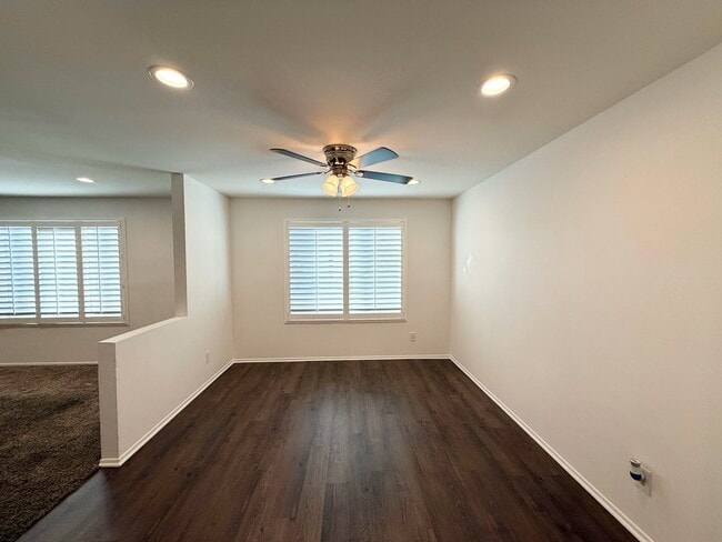 14307 Foothill Blvd in Los Angeles, CA - Building Photo - Building Photo