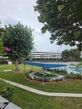 7424 SW 82nd St in Miami, FL - Building Photo - Building Photo