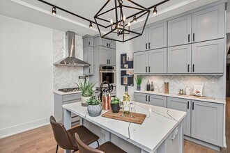 6526 S Ingleside Ave in Chicago, IL - Building Photo - Building Photo