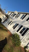 400 Main St, Unit Apt 1 in Killingly, CT - Building Photo