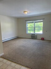 696 South St in Highland, NY - Building Photo - Building Photo