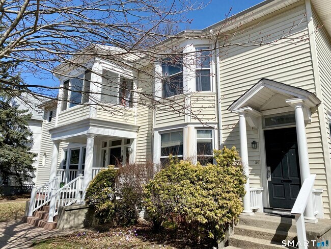 79 Avon St