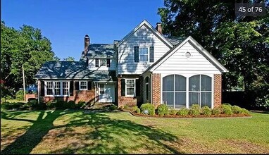 11 Moise Dr in Sumter, SC - Building Photo - Building Photo