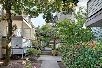 8659 Delridge Wy SW in Seattle, WA - Building Photo - Building Photo