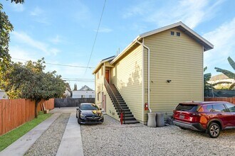 1731 S Burlington Ave in Los Angeles, CA - Building Photo - Building Photo