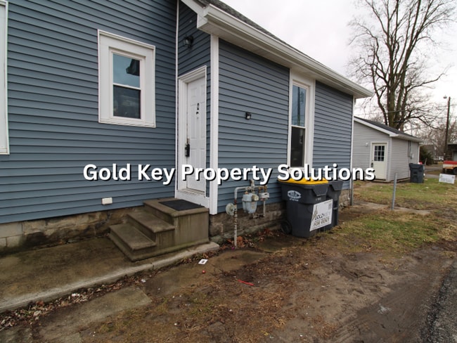 property at 1413 Walnut St