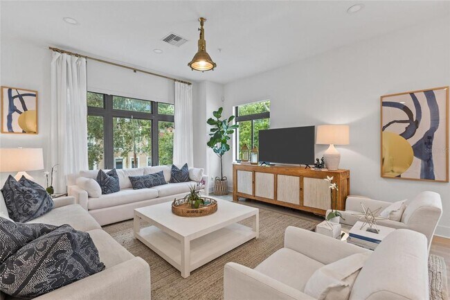 218 Park Lake St in Orlando, FL - Building Photo - Building Photo