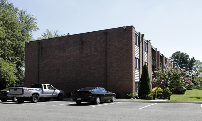 Briarcliff Townhomes in Fairfax, VA - Building Photo - Building Photo