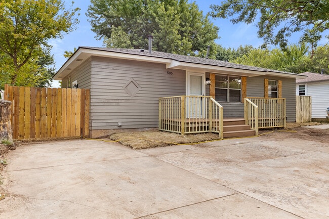 505 S 3rd St in Yukon, OK - Building Photo - Building Photo