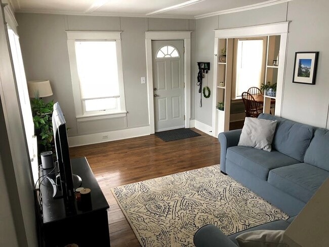 property at 955 Gotham Street