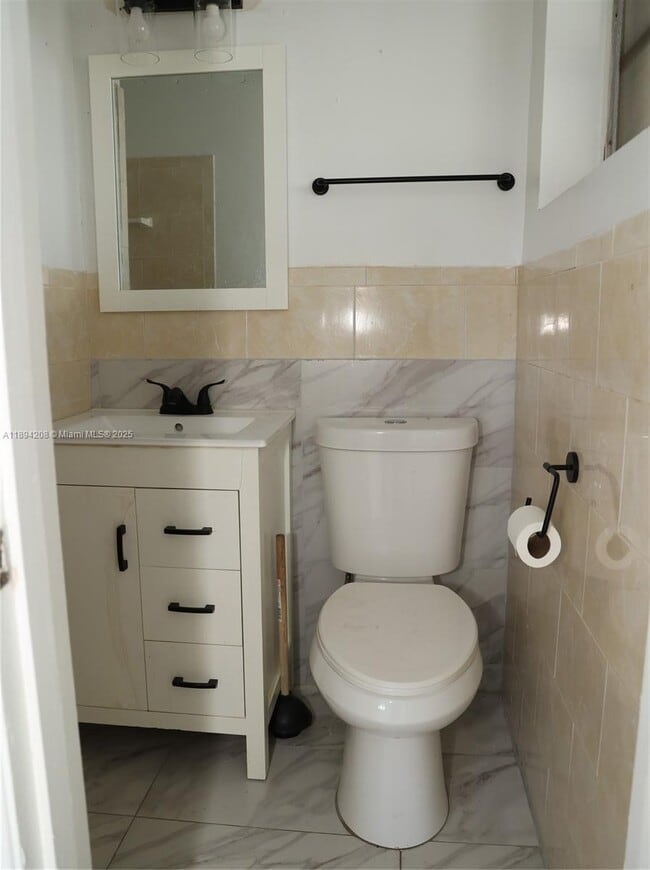 15130 Jackson St in Miami, FL - Building Photo - Building Photo